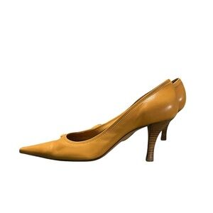 Sergio Rossi Pointed-Toe Leather Pumps in Camel